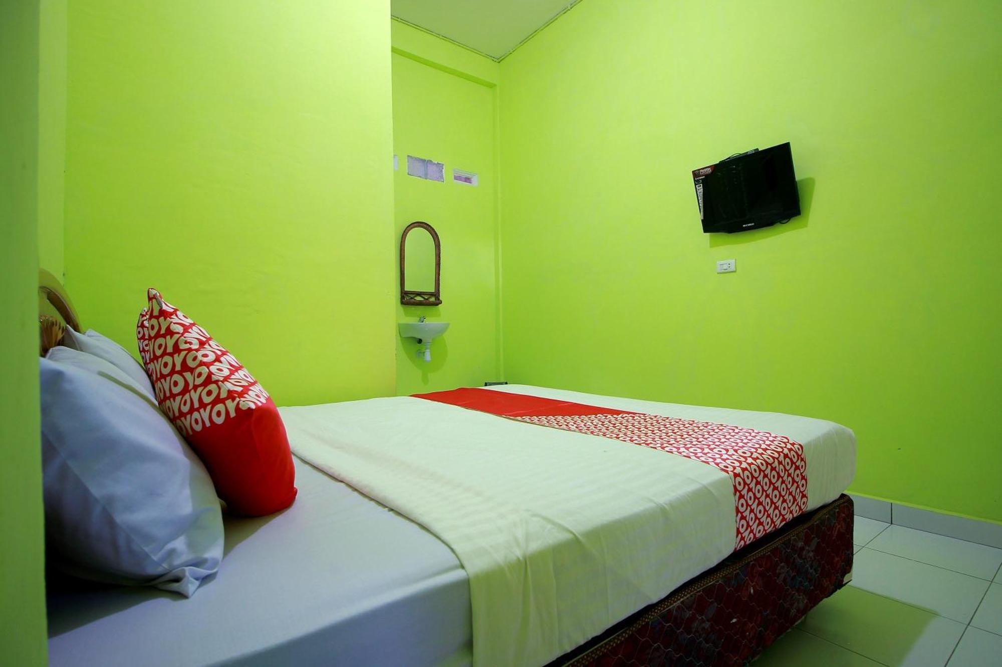 Oyo 2585 Sherren Guest House Lubuklinggau Eksteriør billede